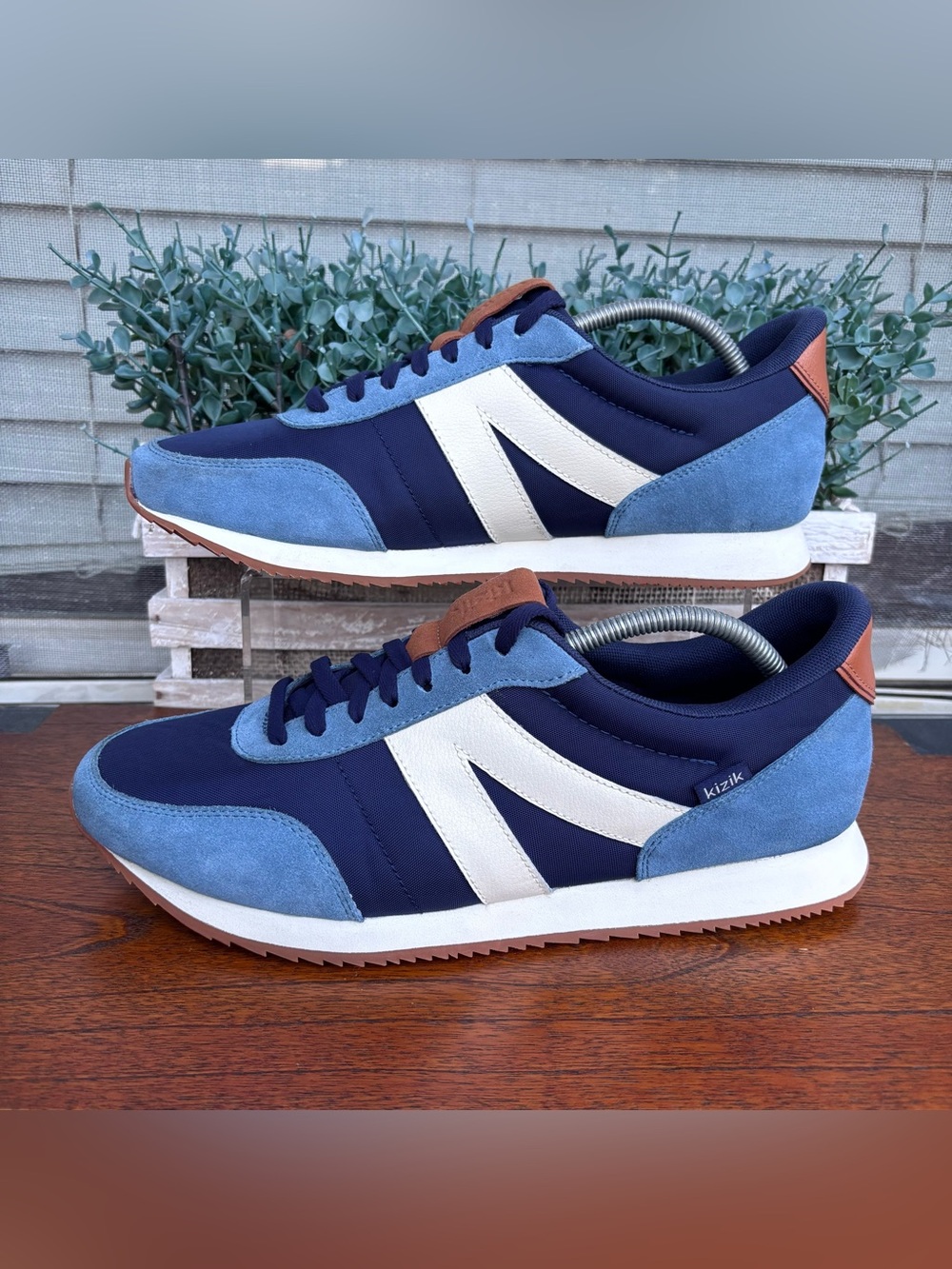 Kizik Milan Naval Academy Mens Athletic Sneaker